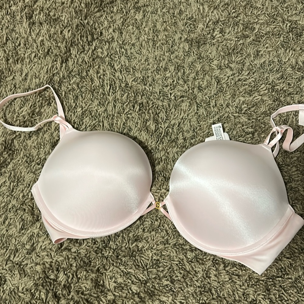 NWT Victoria’s Secret bra